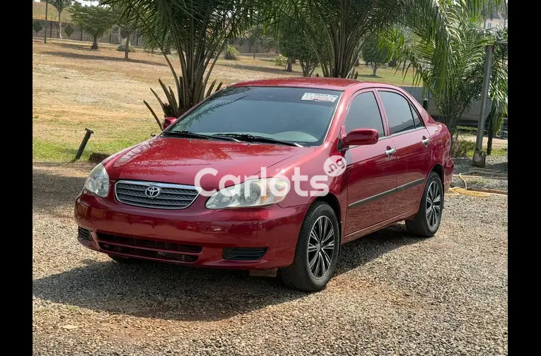 Nigerian used 2004 Toyota Corolla - 3/5