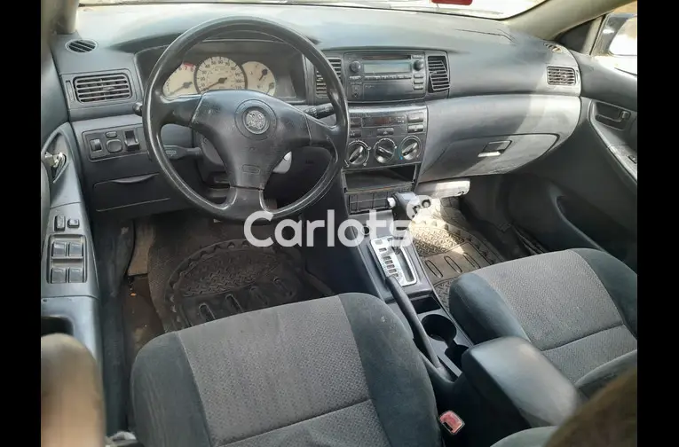 Used 2004 Toyota corrolla - 2/5