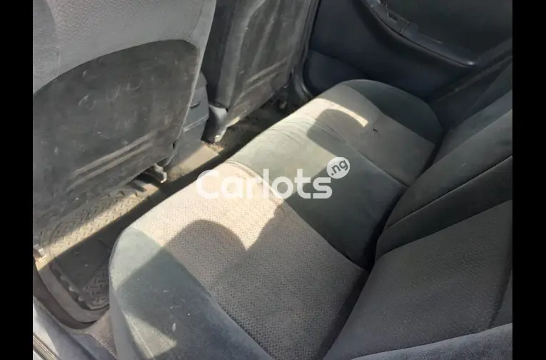 Used 2004 Toyota corrolla - 4/5