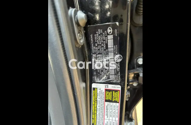 Unregistered Toyota Camry 2020 SE - 2/5