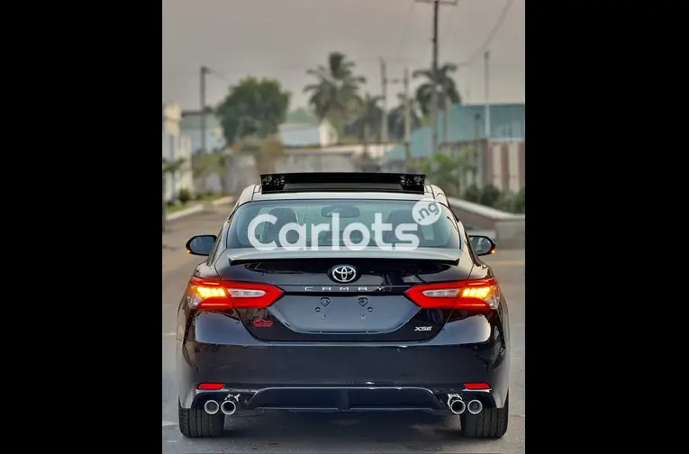 FOREIGN USED 2018 TOYOTA CAMRY XSE FULL OPTION - 5/5