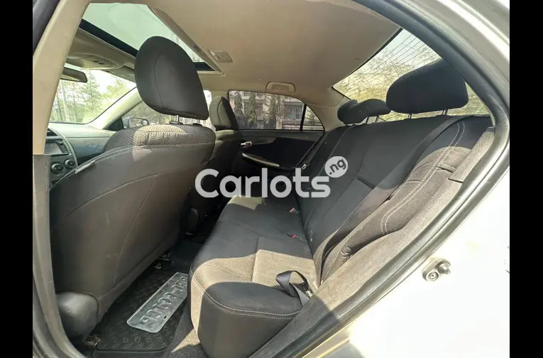 2013 Toyota Corolla - 3/5