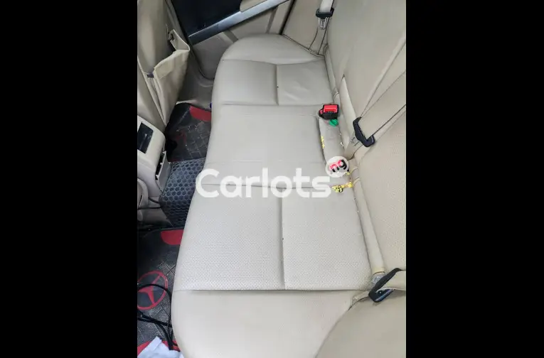 Nigerian used  Mercedes Benz GLK 2010 - 2/5