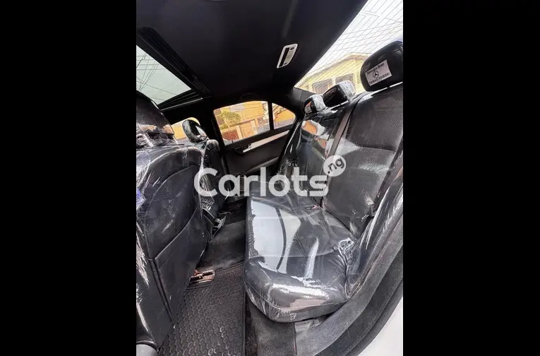 Used 2009 Mercedes-Benz C300 4MATIC - 3/5