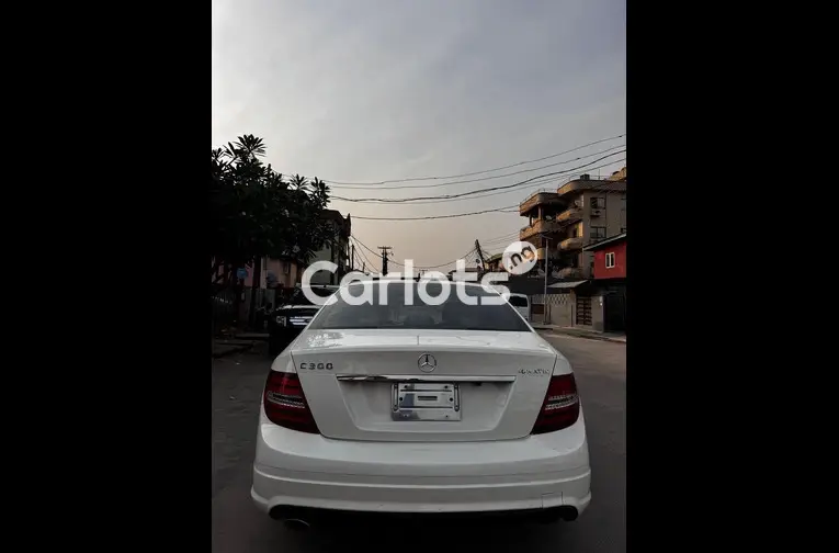 Used 2009 Mercedes-Benz C300 4MATIC - 4/5