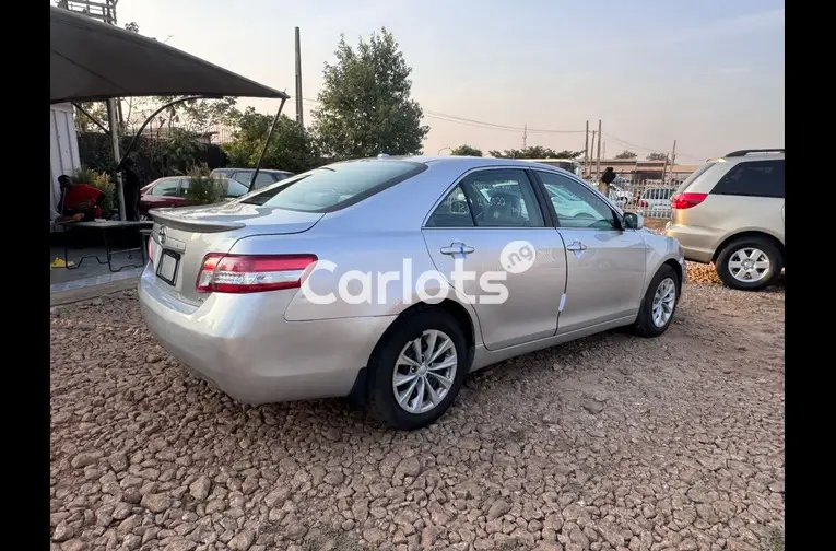 FOREIGN USED 2010 TOYOTA CAMRY - 4/5