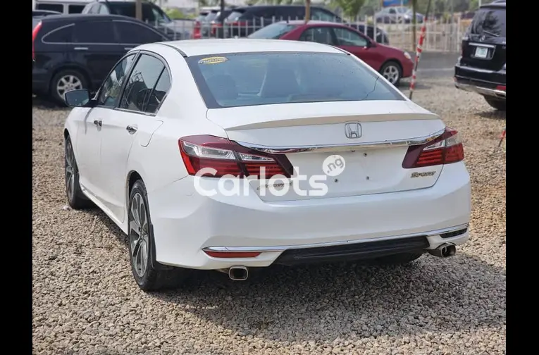 CLEAN 2015 Honda Accord Sport - 5/5