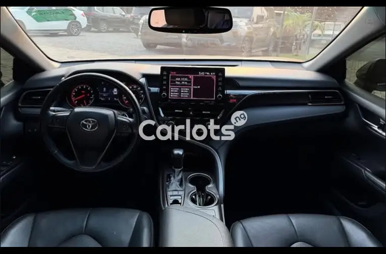 FOREIGN USED 2021 TOYOTA CAMRY XSE - 3/5