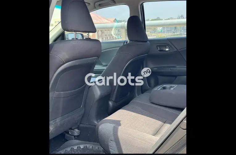 2013 HONDA ACCORD SPORT - 2/5