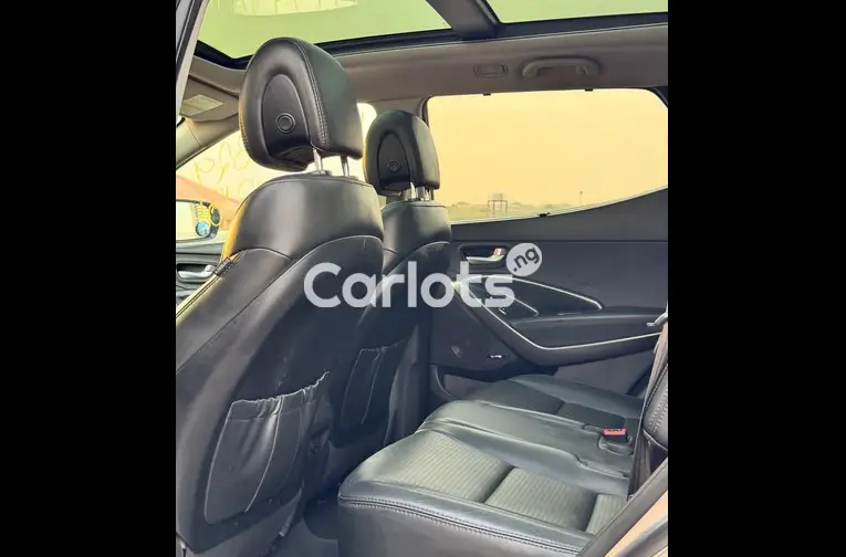 Foreign Used 2012 Hyundai Santa fe Sport - 2/5