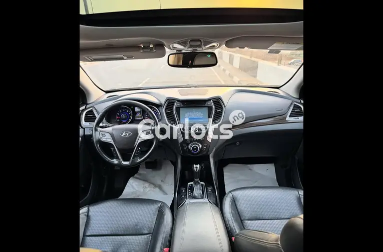 Foreign Used 2012 Hyundai Santa fe Sport - 3/5