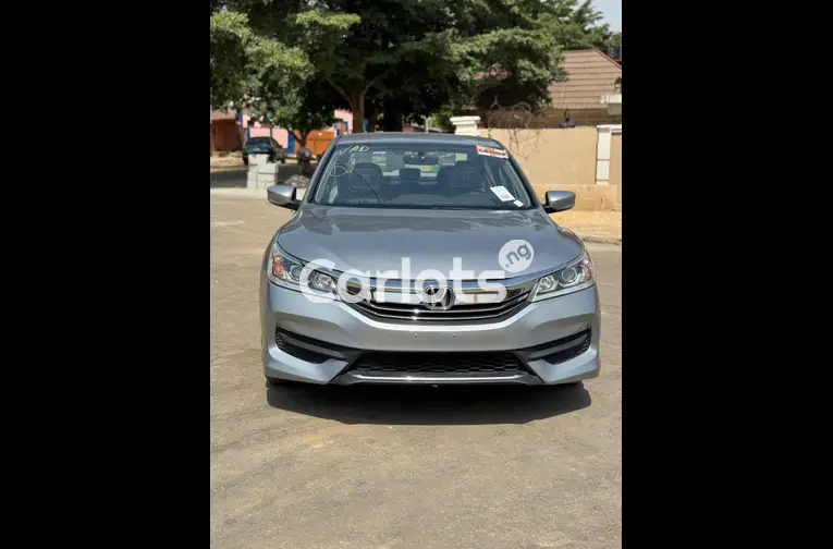HONDA ACCORD 2018 - 1/5