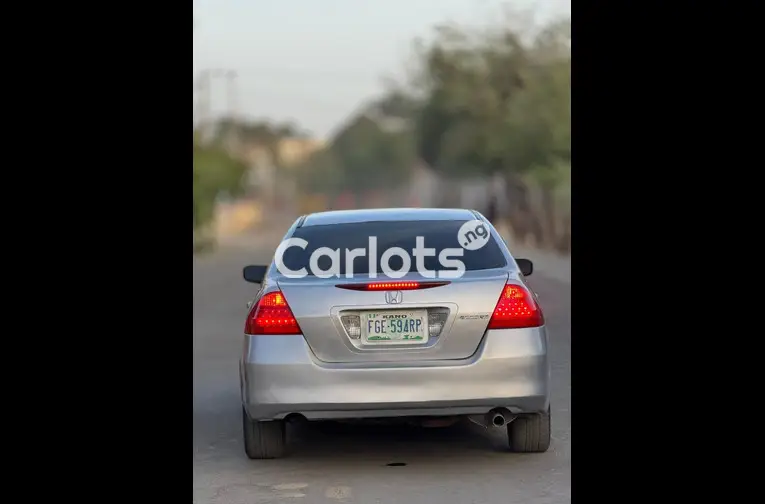 Used Honda Accord 2005 - 4/5