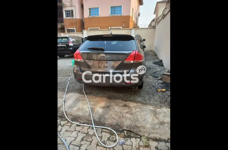 Clean First Body 2011 Toyota VENZA AWD - 5/5