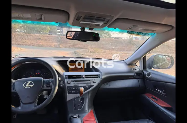 2010 LEXUS RX350 - 3/5