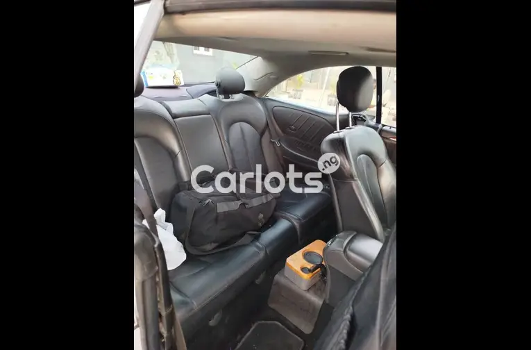 Used Mercedes Benz CLK350 2006 - 2/5