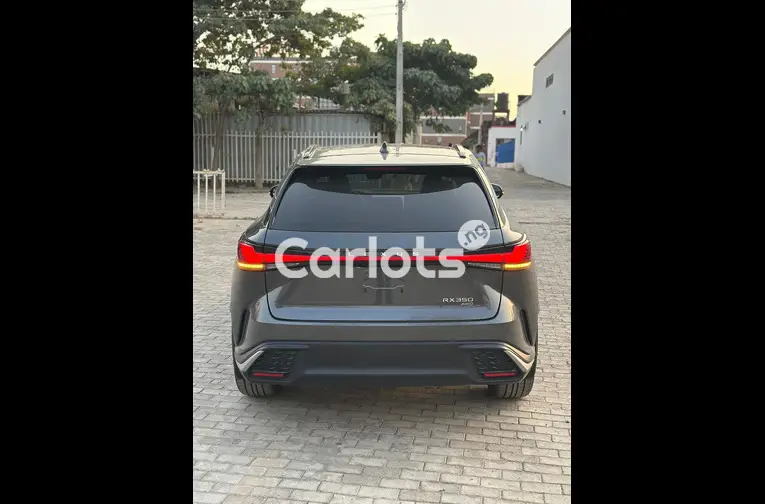 FOREIGN USED 2024 LEXUS RX350 - 4/5