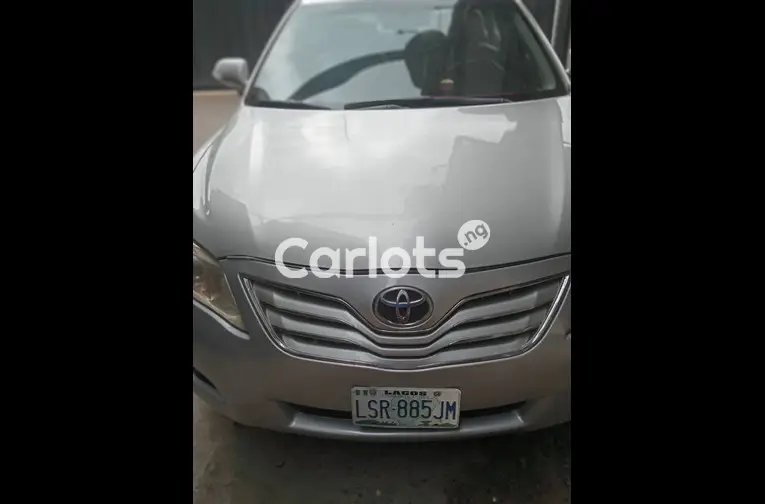 Few months registered 2010 Toyota Camry with Venza engine. Pure Tokunbo Standard - 1/5