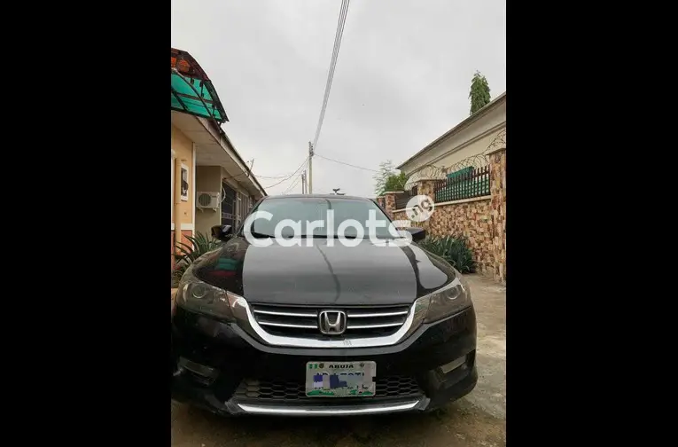 Super sound 2015 Honda Accord - 1/5