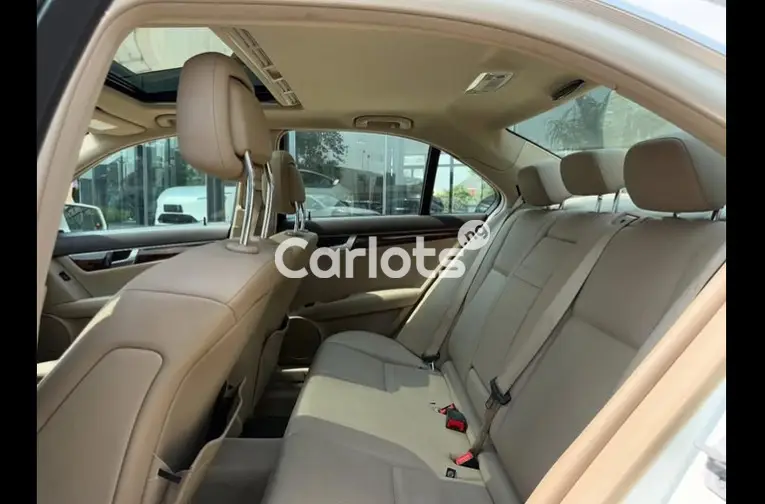 FOREIGN USED 2013 MERCEDES BENZ C300 - 2/5