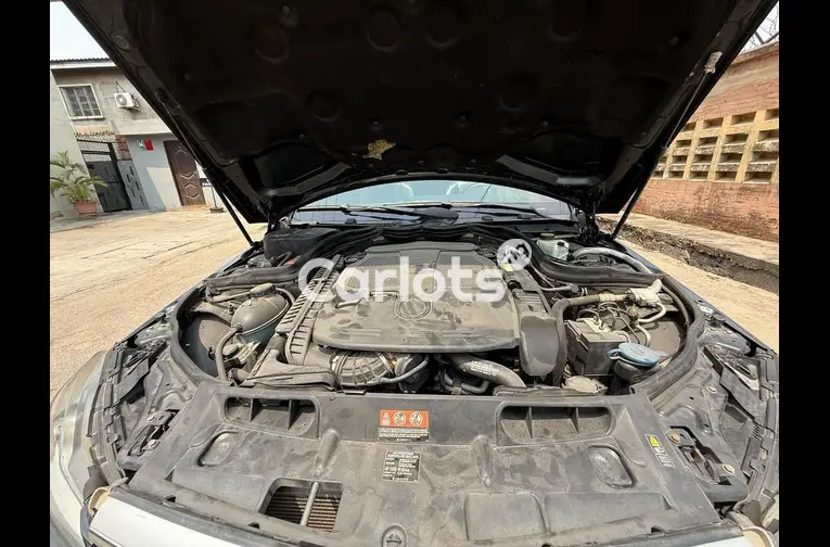 Neatly Used 2012 Mercedes-Benz C350 4MATIC (full option) with panoramic roof - 2/5