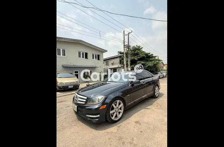 Neatly Used 2012 Mercedes-Benz C350 4MATIC (full option) with panoramic roof - 4/5