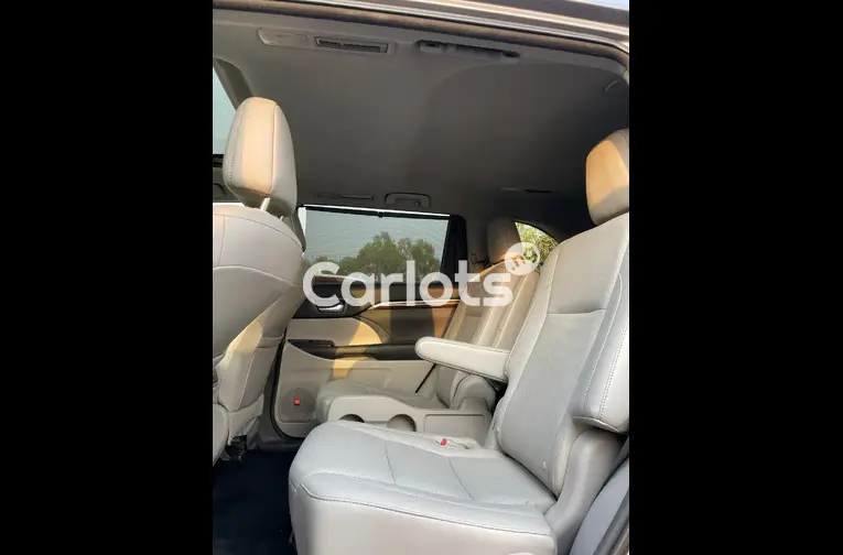Used Toyota Highlander 2018 - 3/5