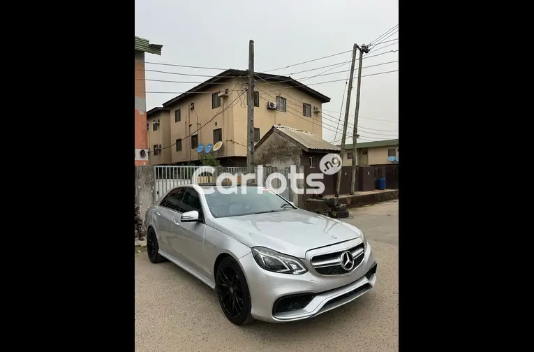 2010 Mercedes-Benz E350 4MATIC (full option) - 5/5