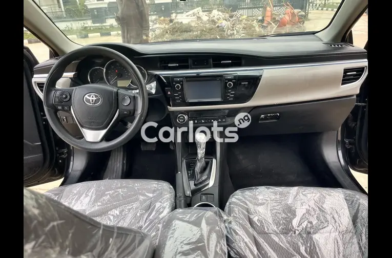 2014 TOYOTA COROLLA - 2/5