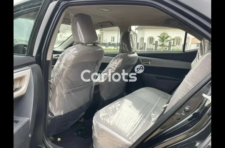 2014 TOYOTA COROLLA - 3/5