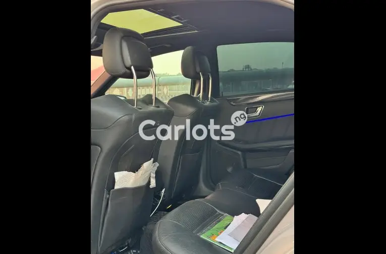 Used Mercedes Benz E63 AMG 2010 - 2/5