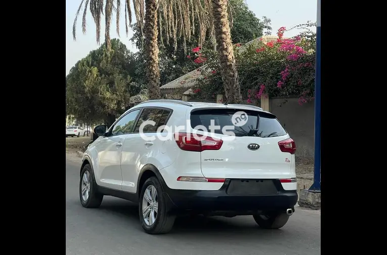 2011 KIA SPORTAGE - 5/5