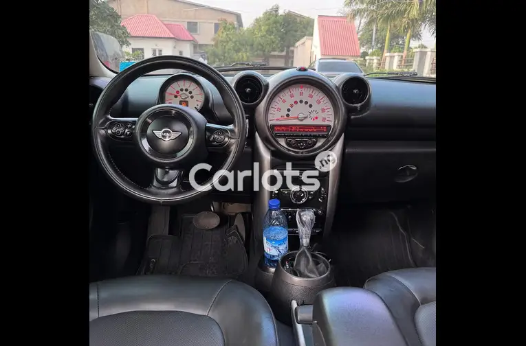 2011 MINI COOPER SPORT - 2/5