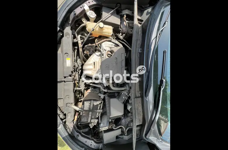 TOYOTA RAV4 2018 - 3/5