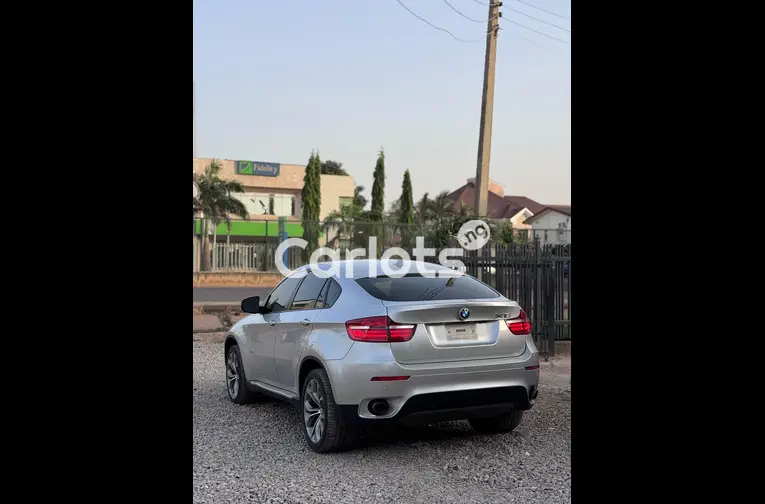 SUPER CLEAN 2013 BMW X6 - 4/5