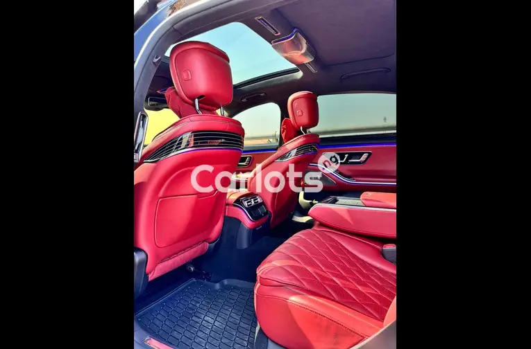 MERCEDES BENZ S580 - 2/5