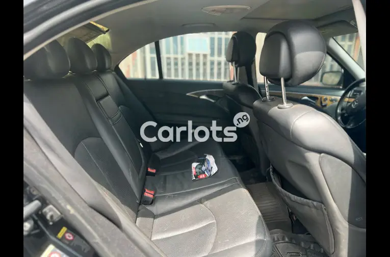 MERCEDES BENZ E350 - 2/5