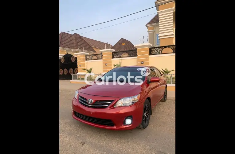 2011 TOYOTA COROLLA LE - 1/5