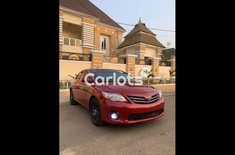 2011 TOYOTA COROLLA LE - 2/5