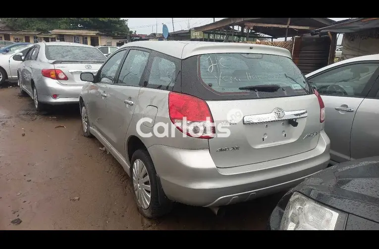 Foreign used 2006 Toyota Matrix - 5/5