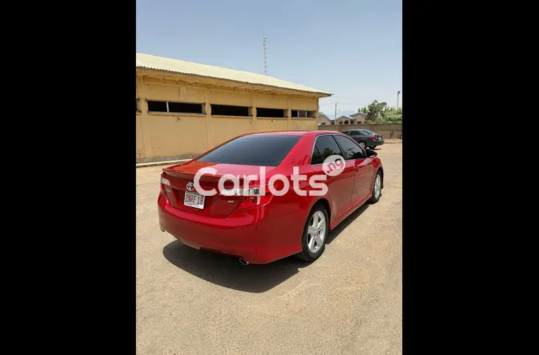 FOREIGN USED 2013 TOYOTA CAMRY SE - 5/5