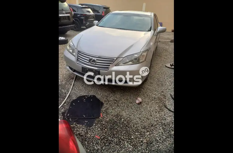 Few Months Used 2010 Lexus ES350 Full Option - 1/5