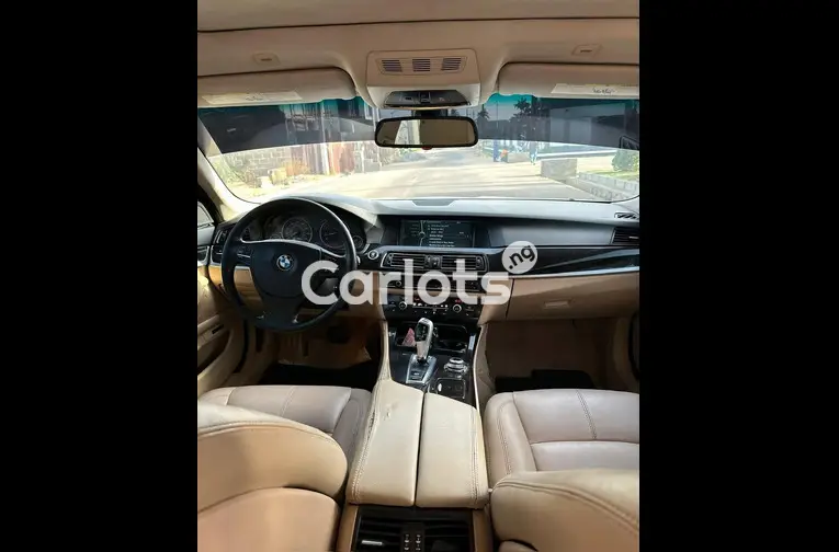 2013 BMW 5 SERIES 528i - 2/5