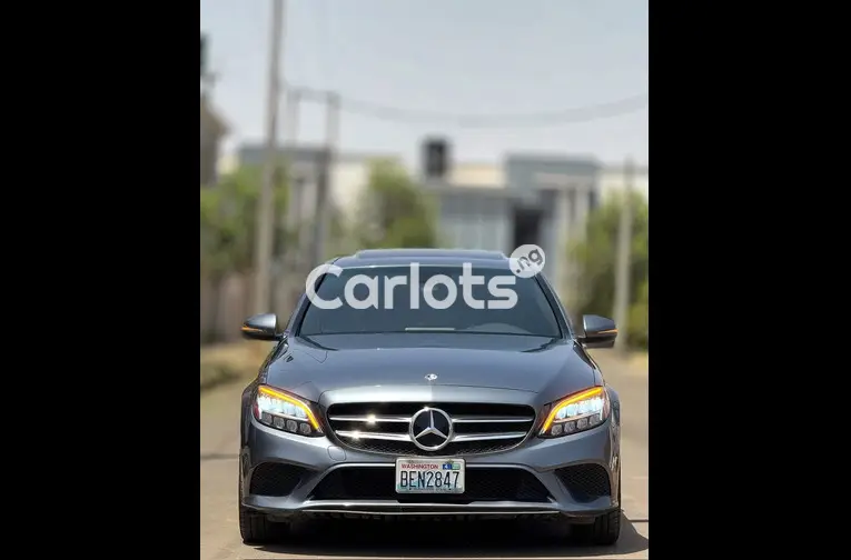 2019 MERCEDES BENZ C300 - 2/5