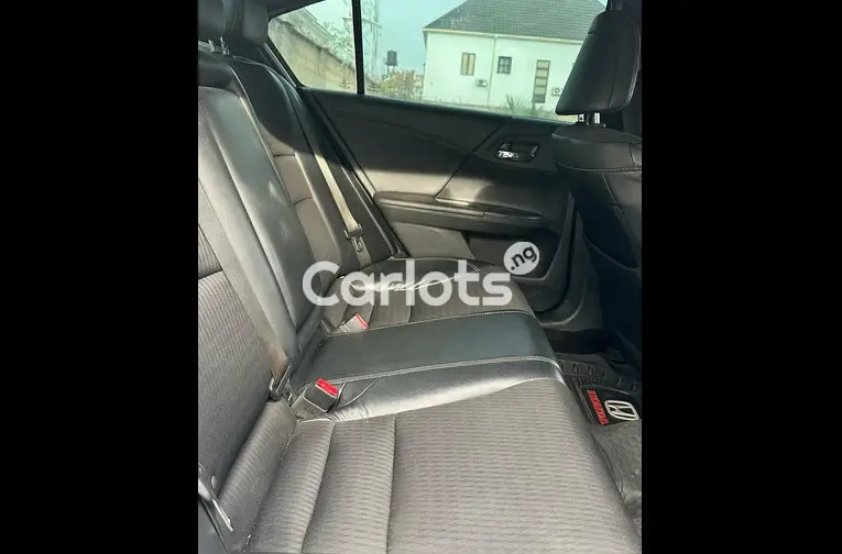 2016 HONDA ACCORD SPORT - 3/5