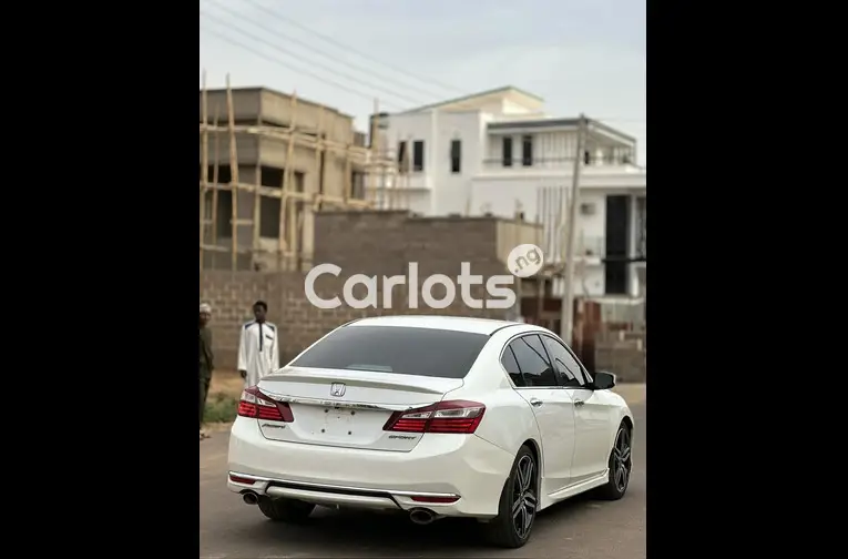 2016 HONDA ACCORD SPORT - 4/5