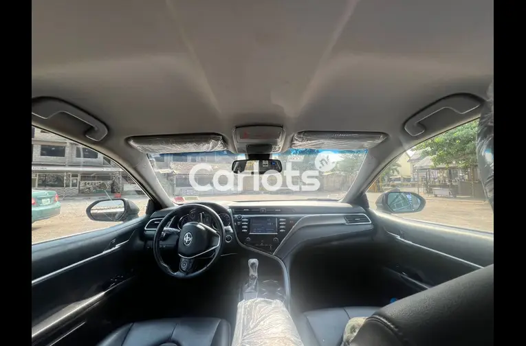 Toyota CAMRY 2019 - 2/5