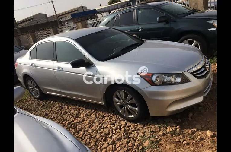 2010 HONDA ACCORD - 2/5