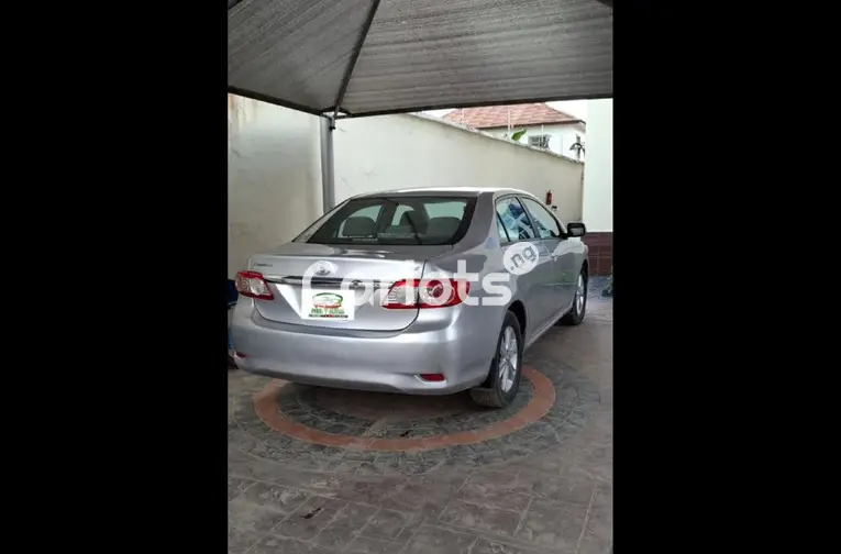 Clean Registered 2011 Toyota Corolla LE - 5/5