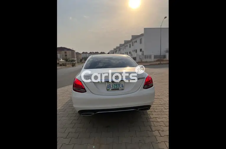 Toks standard Mercedes Benz C300 2016 - 5/5